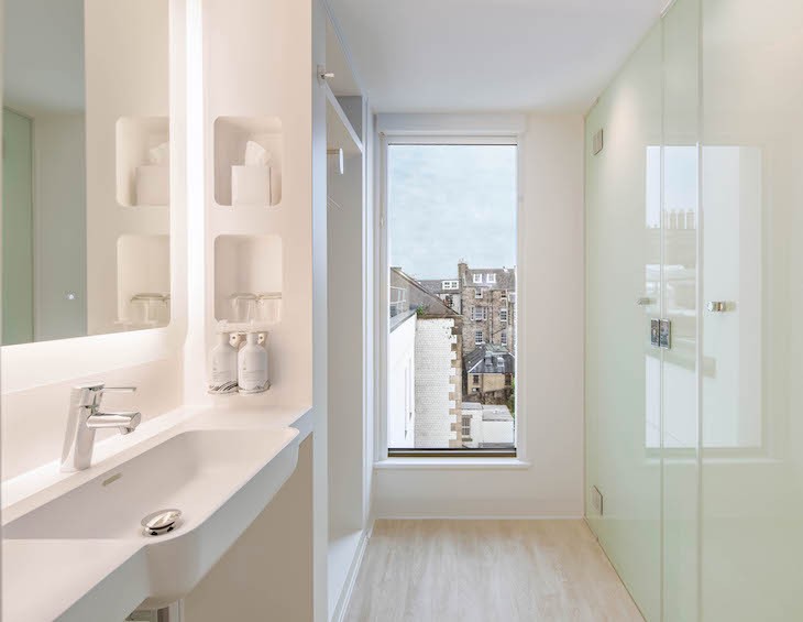 Benefits of Using Fitted Bathrooms in Edinburgh