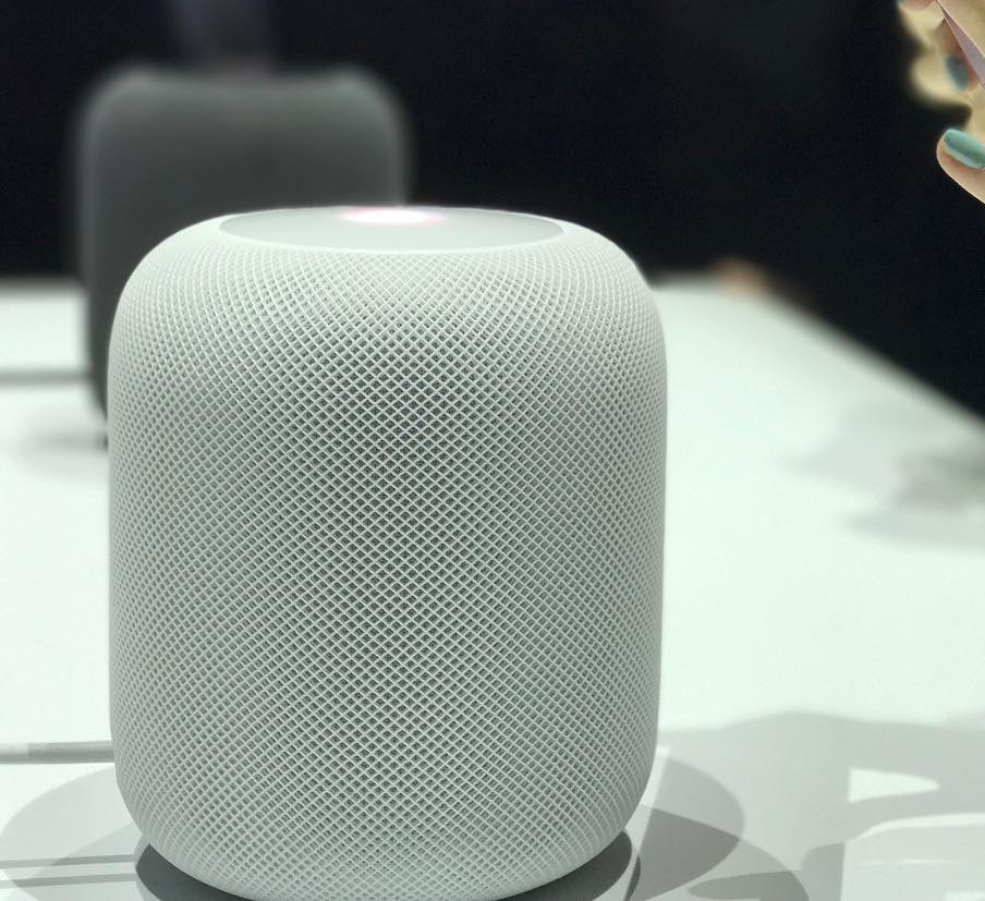 Apple HomePod display